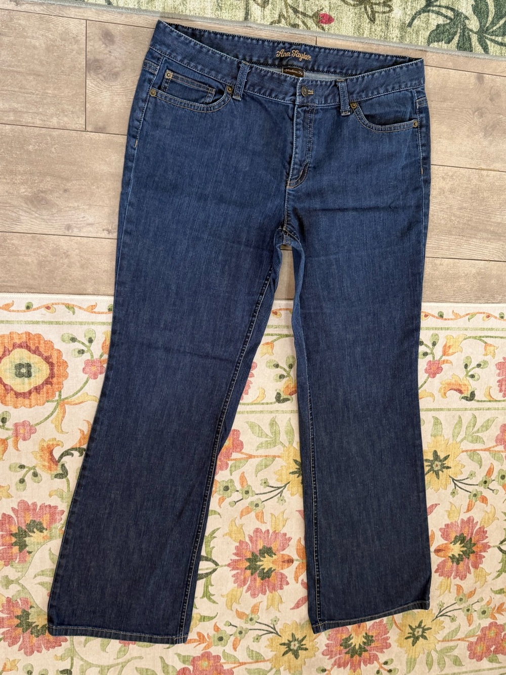 Ann Taylor Modern Fit Lindsay Waist Medium Wash Denim Trouser Jeans Size 14